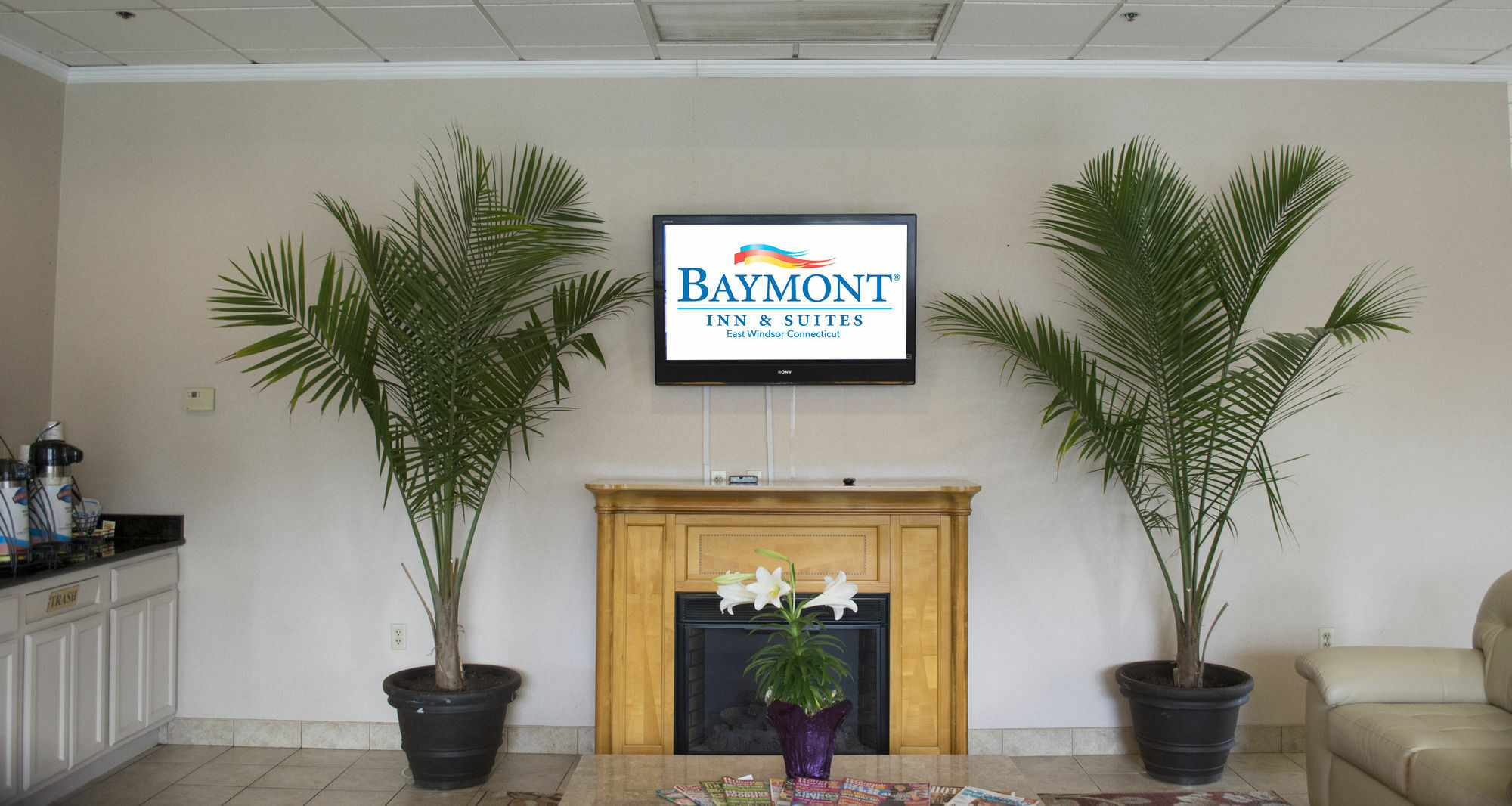 Baymont By Wyndham East Windsor Bradley Airport Exterior foto